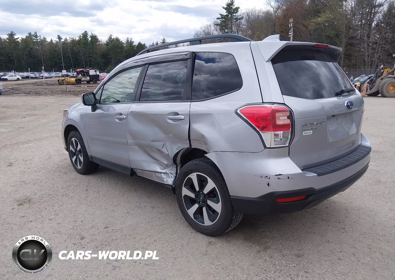 2018 Subaru Forester 2.5I Premium VIN:JF2SJAEC6JH520268 - 3
