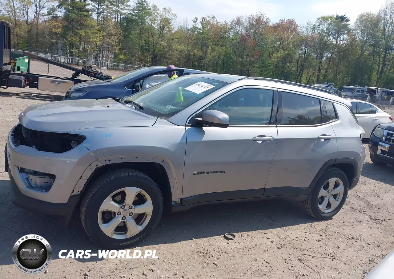 2018 Jeep Compass Latitude 4X4 VIN:3C4NJDBB4JT456211 - 14