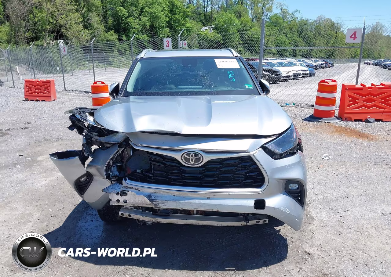2022 Toyota Highlander Xle VIN:5TDGZRBHXNS585573 - 12