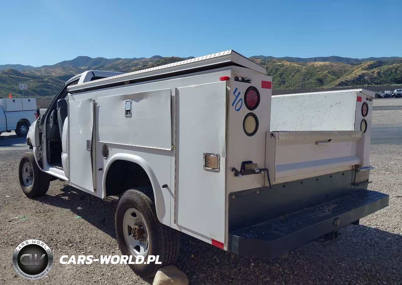 2007 GMC Sierra 2500Hd Work Truck VIN:1GDHC24U27E176186 - 3