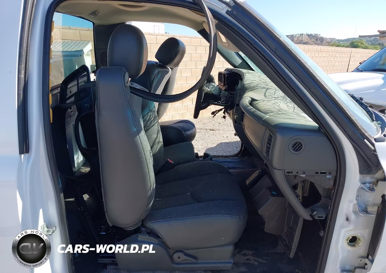 2007 GMC Sierra 2500Hd Work Truck VIN:1GDHC24U27E176186 - 5