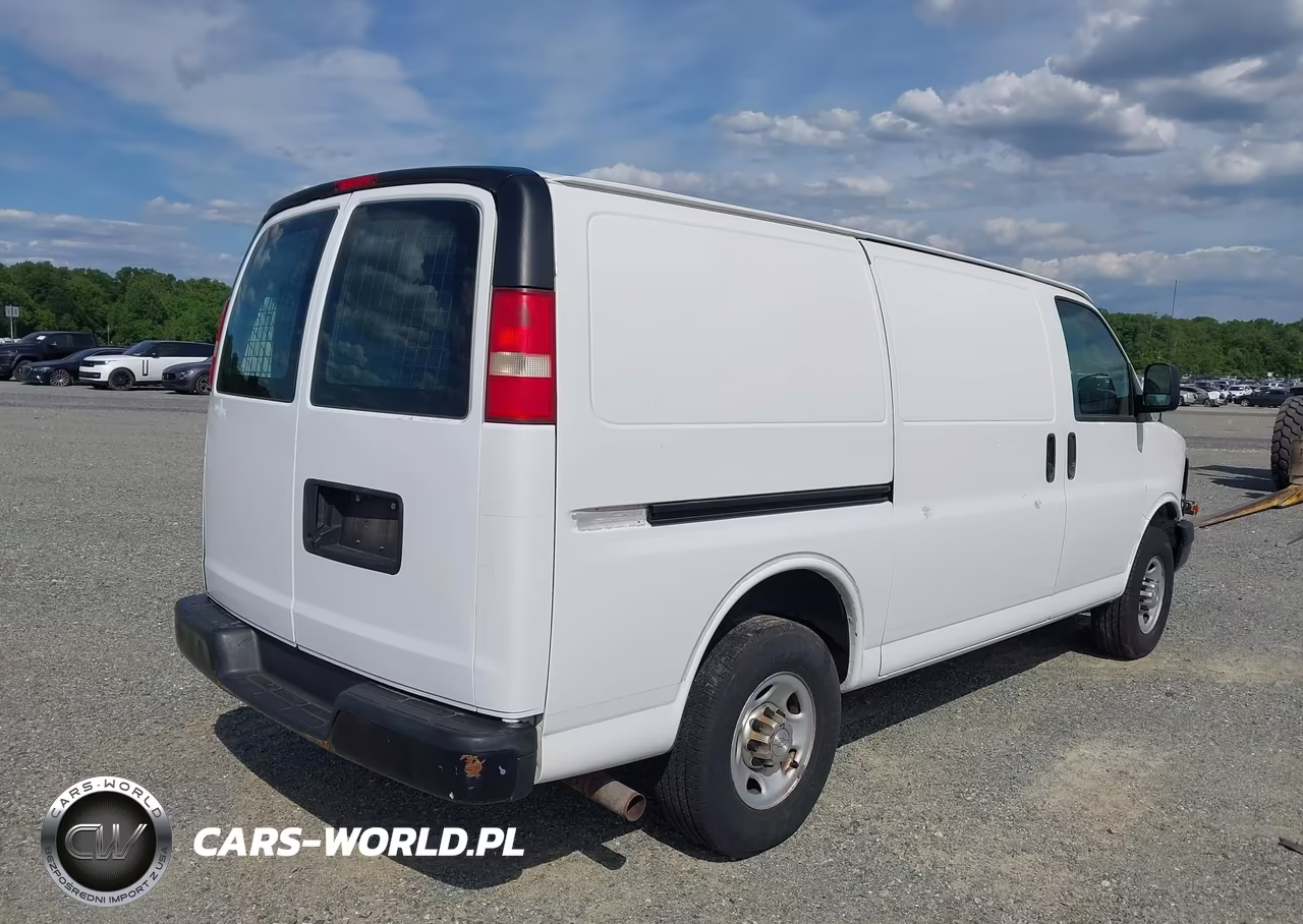 2015 Chevrolet Express 2500 Work Van VIN:1GCWGFCF5F1185836 - 4