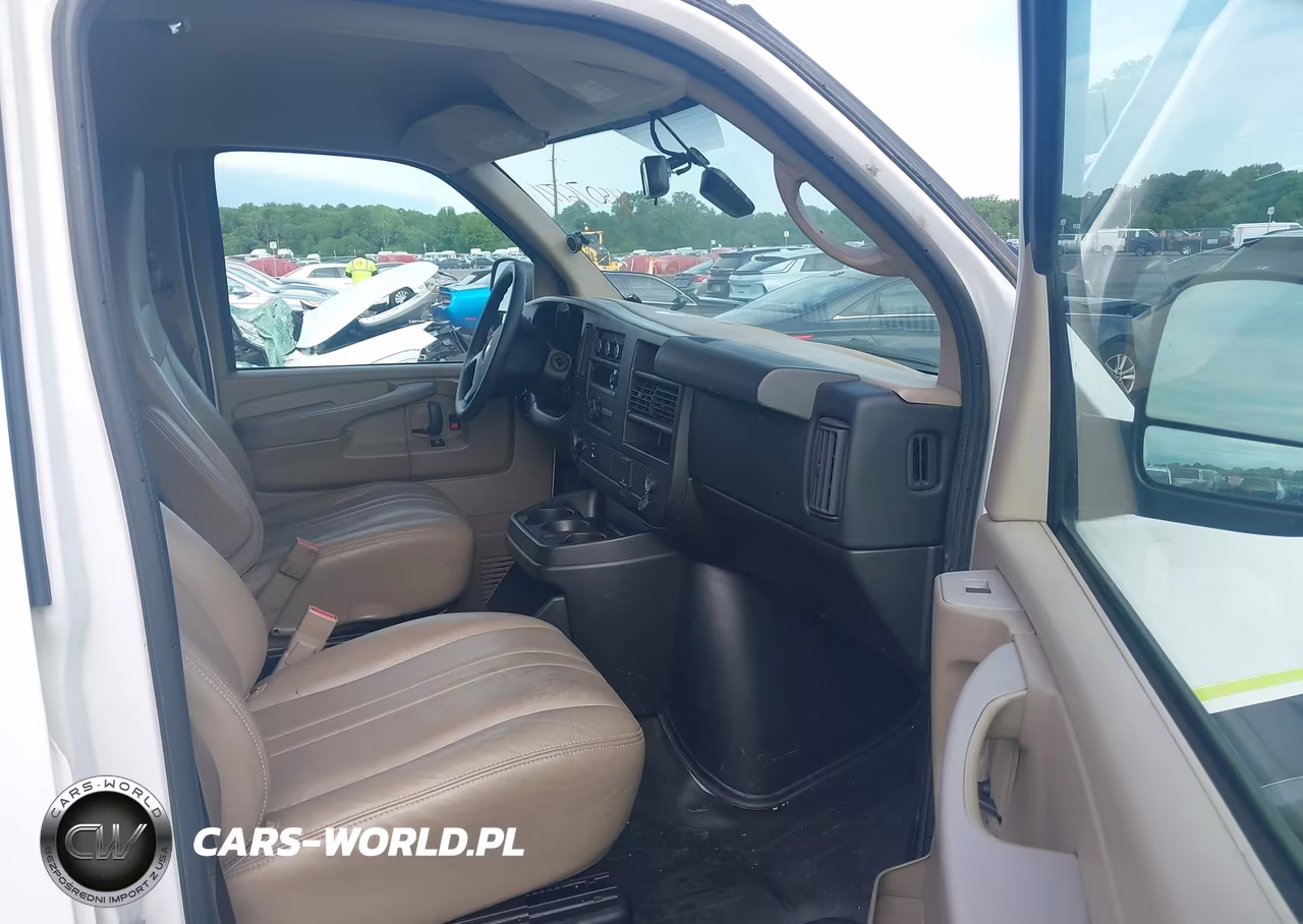 2015 Chevrolet Express 2500 Work Van VIN:1GCWGFCF5F1185836 - 5