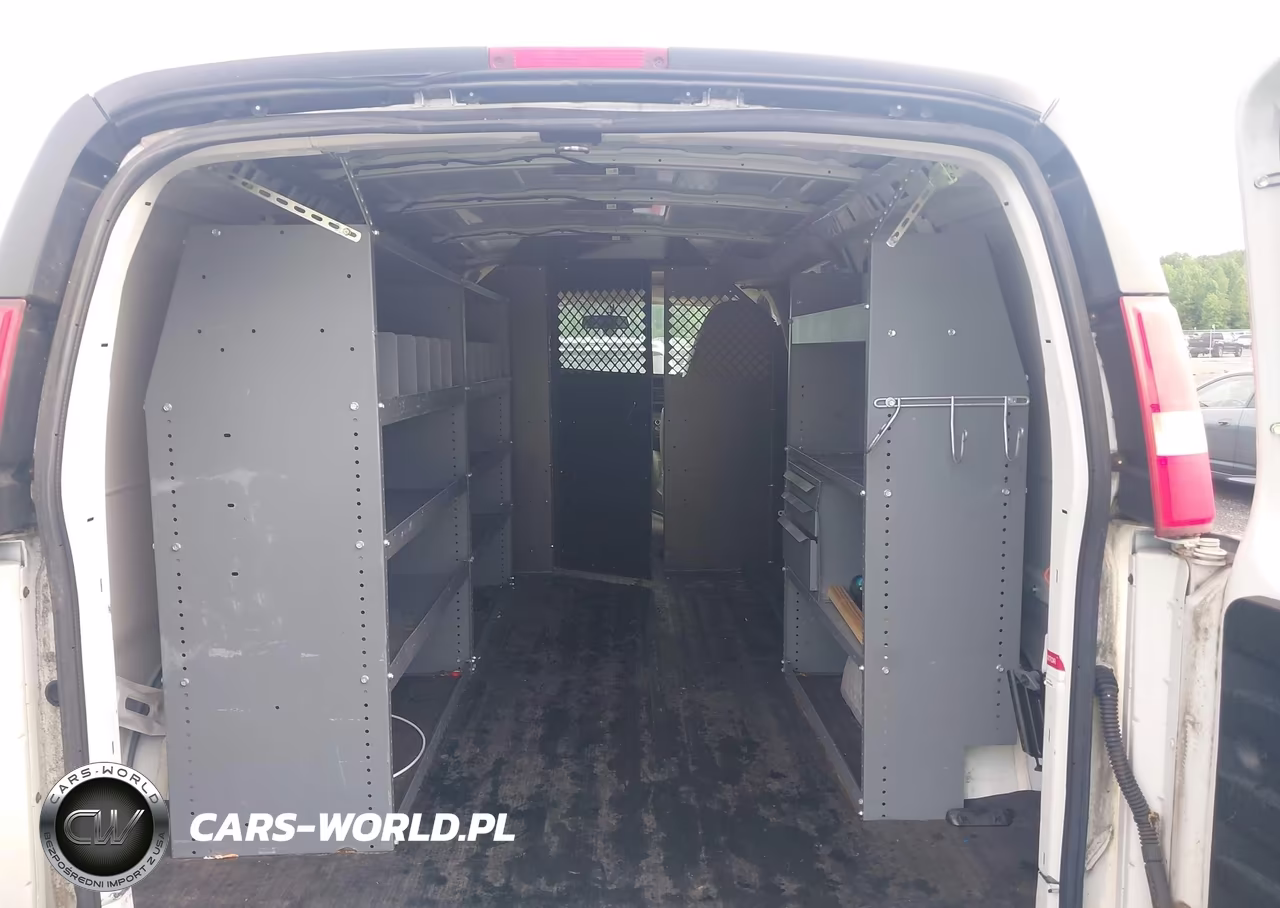 2015 Chevrolet Express 2500 Work Van VIN:1GCWGFCF5F1185836 - 8