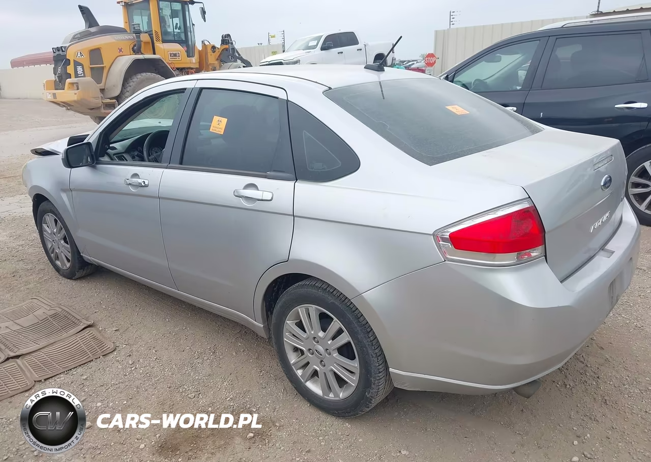 2010 Ford Focus Sel VIN:1FAHP3HN6AW230811 - 3