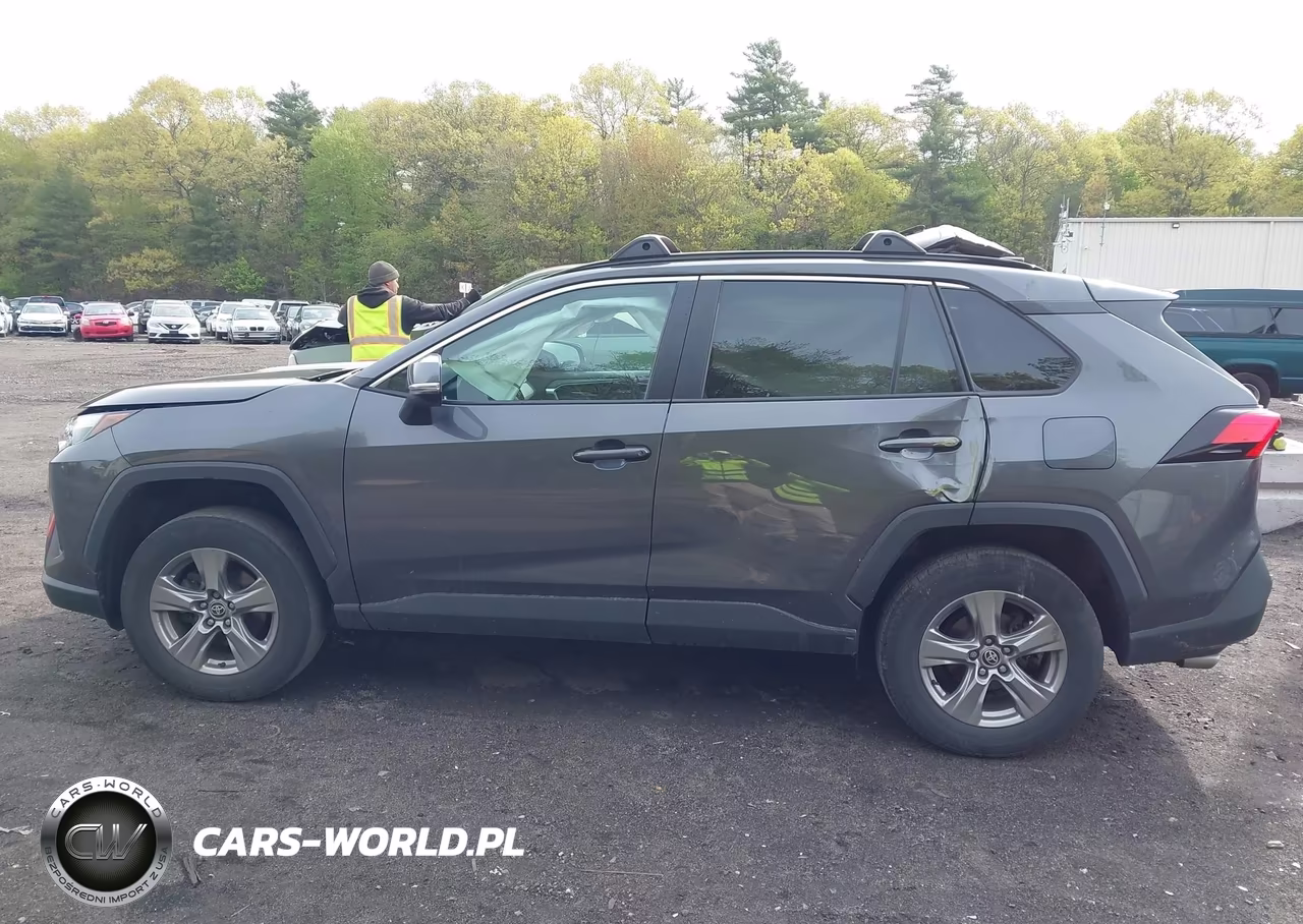 2024 Toyota Rav4 Xle VIN:2T3P1RFV8RW427941 - 14