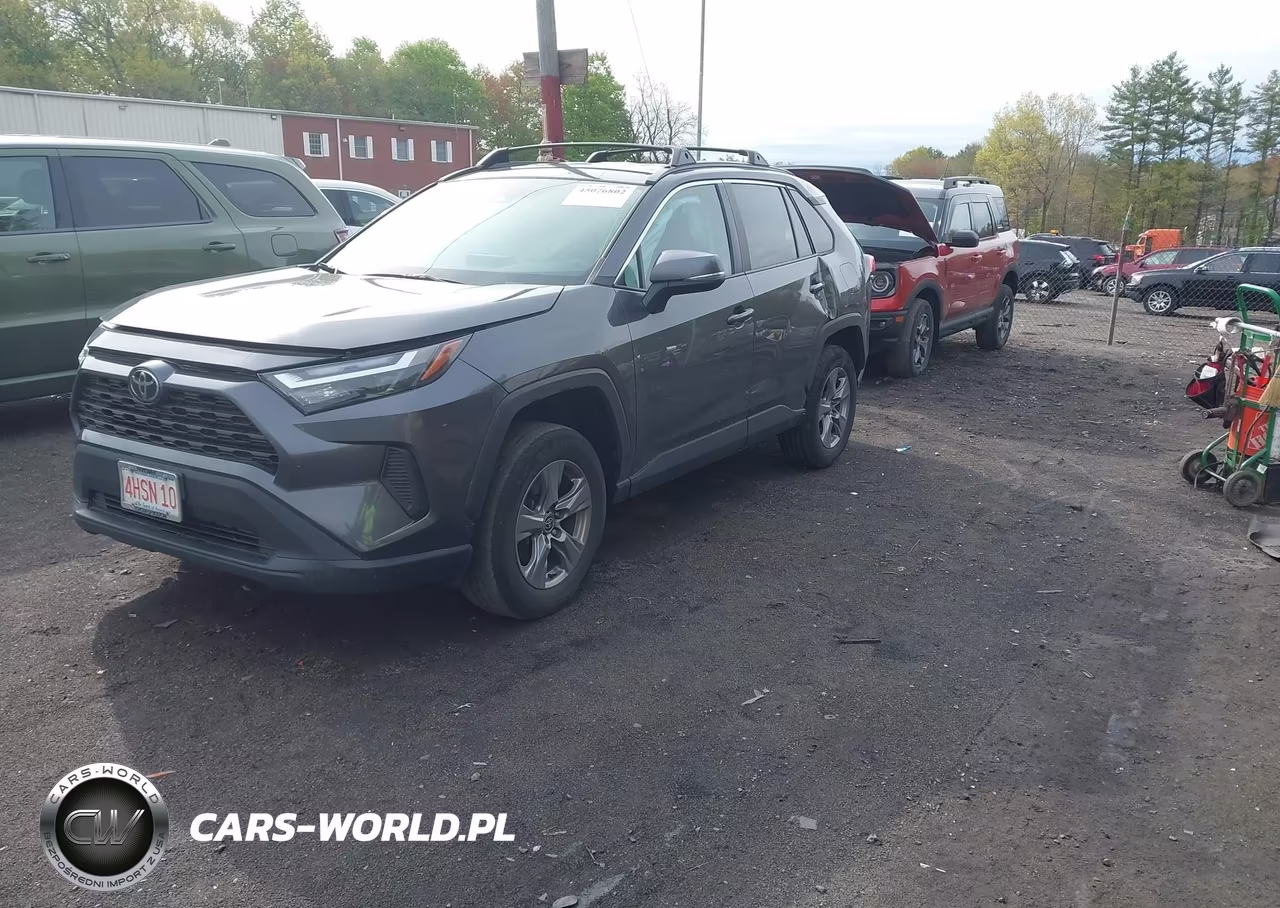 2024 Toyota Rav4 Xle VIN:2T3P1RFV8RW427941 - 2