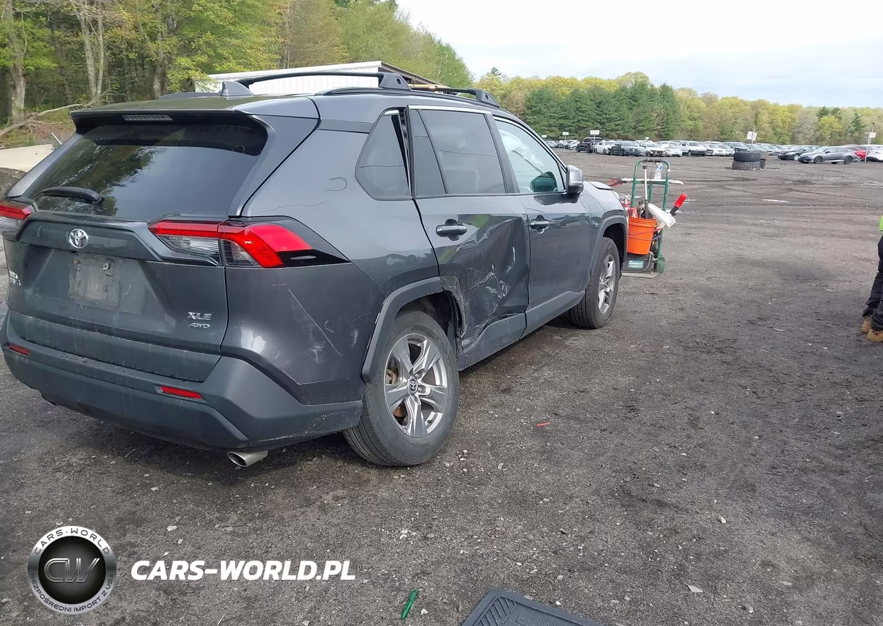2024 Toyota Rav4 Xle VIN:2T3P1RFV8RW427941 - 4