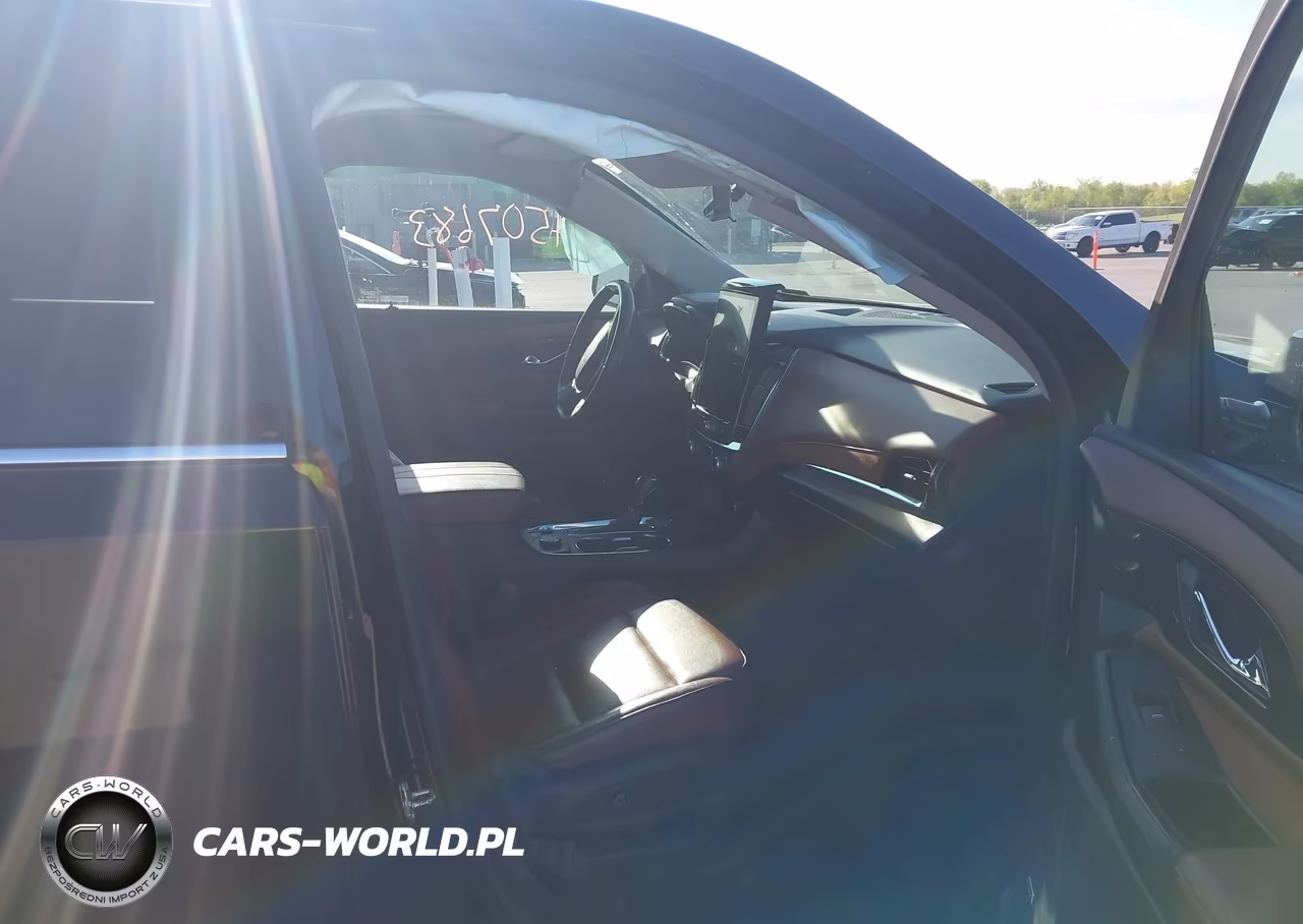 2019 Chevrolet Traverse High Country VIN:1GNEVJKW8KJ161330 - 5
