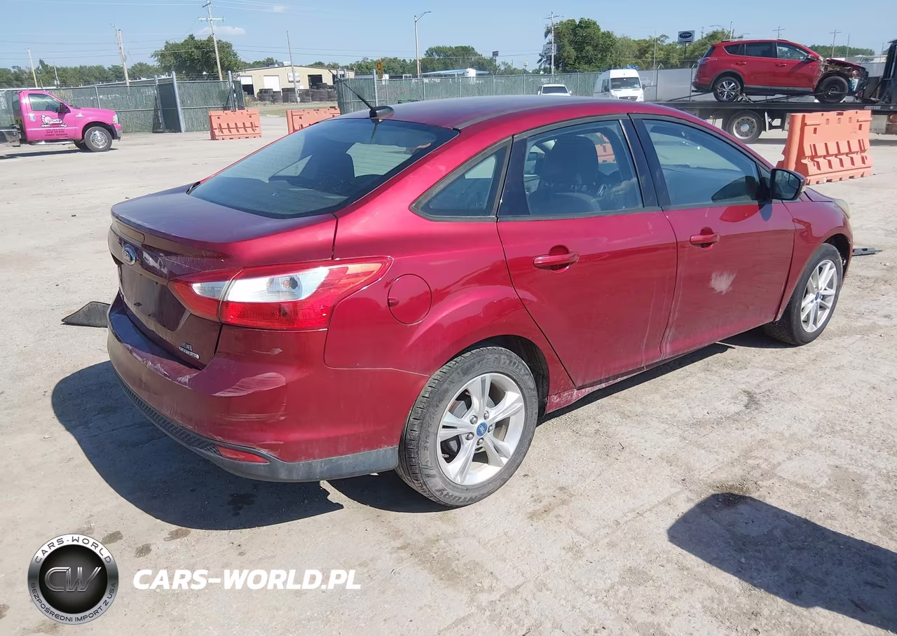 2013 Ford Focus Se VIN:1FADP3F27DL151418 - 4