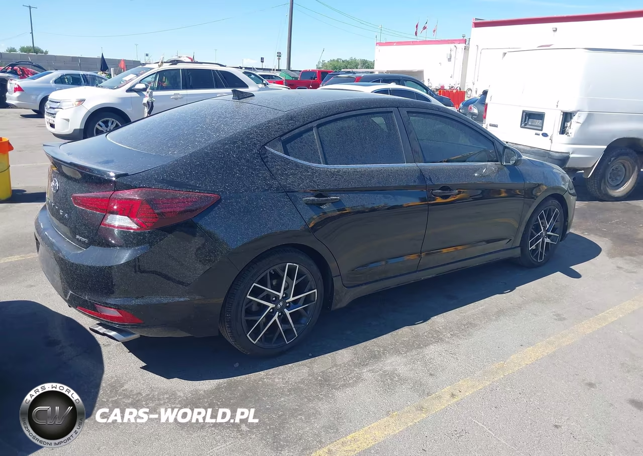2019 Hyundai Elantra Sport VIN:KMHD04LB2KU839323 - 4