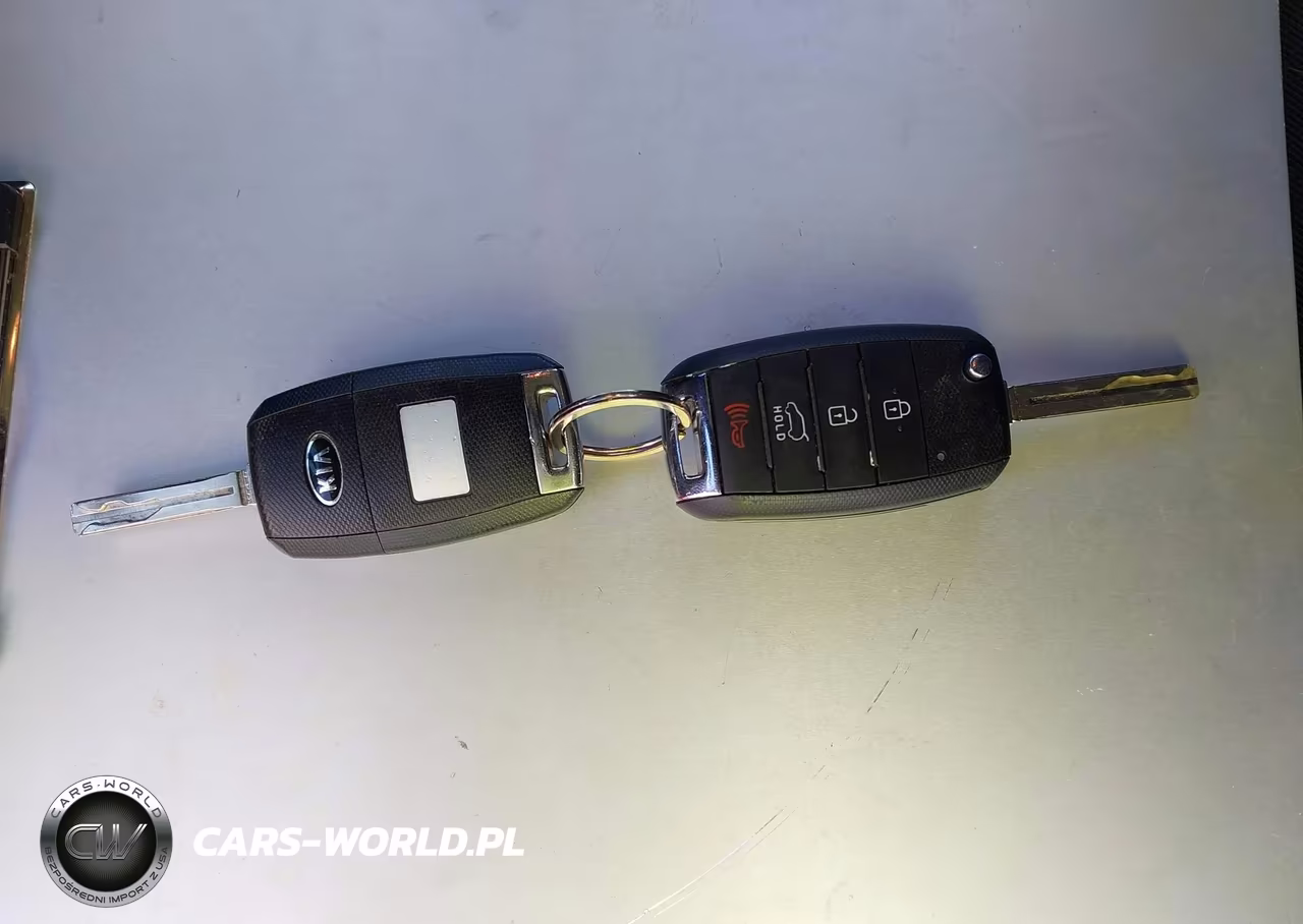 2015 Kia Soul + VIN:KNDJP3A5XF7769858 - 11