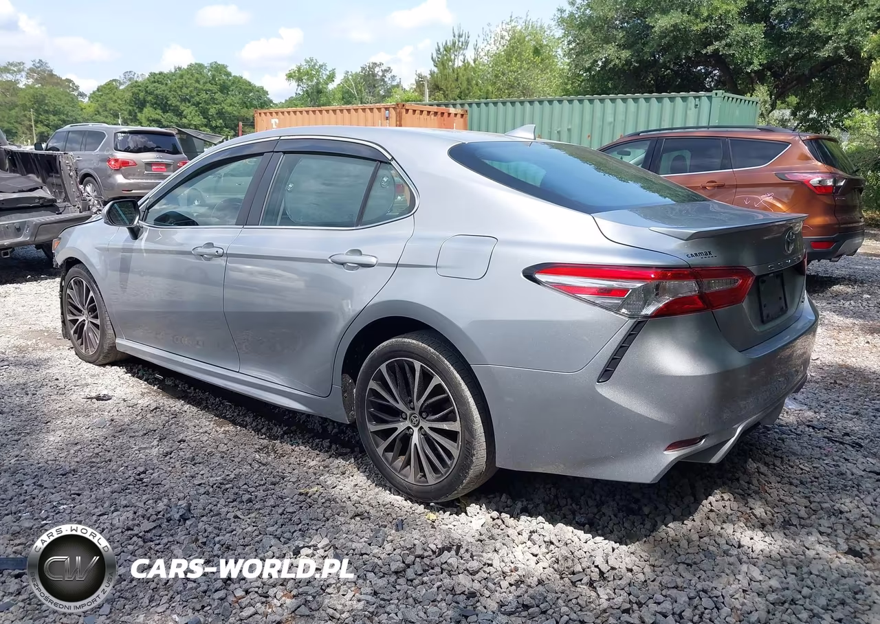 2020 Toyota Camry Se VIN:4T1G11AK9LU366422 - 3