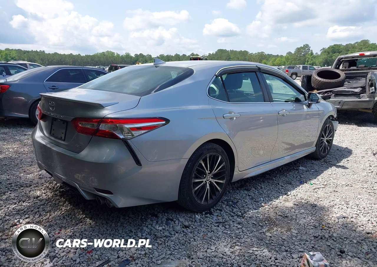 2020 Toyota Camry Se VIN:4T1G11AK9LU366422 - 4