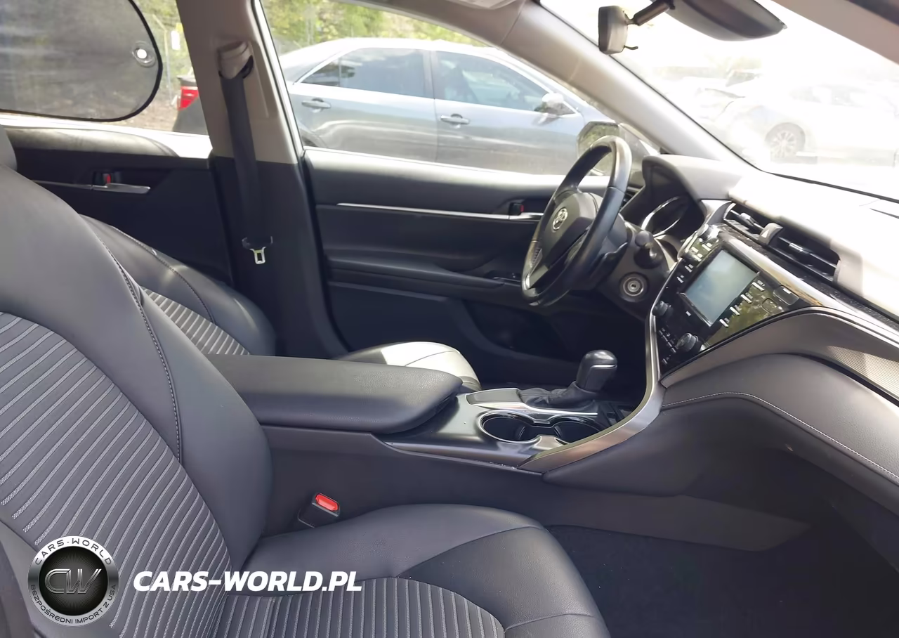 2020 Toyota Camry Se VIN:4T1G11AK9LU366422 - 5