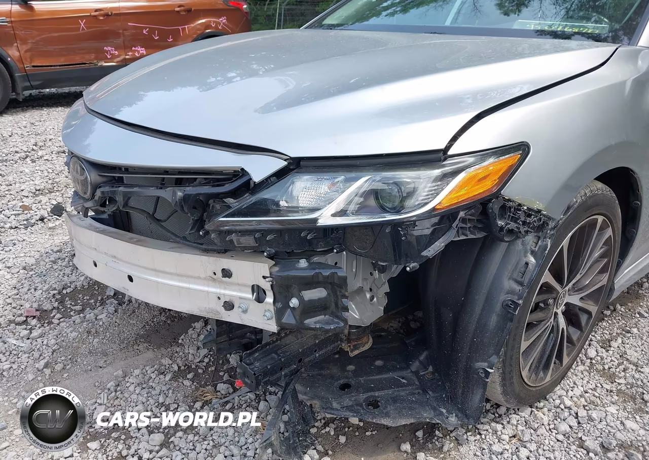 2020 Toyota Camry Se VIN:4T1G11AK9LU366422 - 6