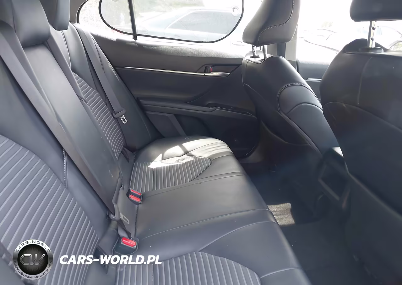 2020 Toyota Camry Se VIN:4T1G11AK9LU366422 - 8