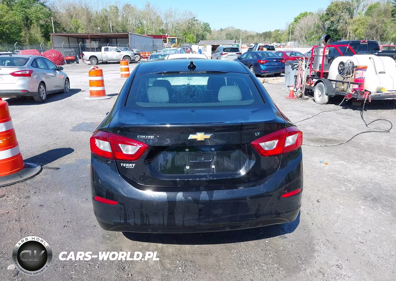 2019 Chevrolet Cruze Lt VIN:1G1BE5SM4K7134729 - 17
