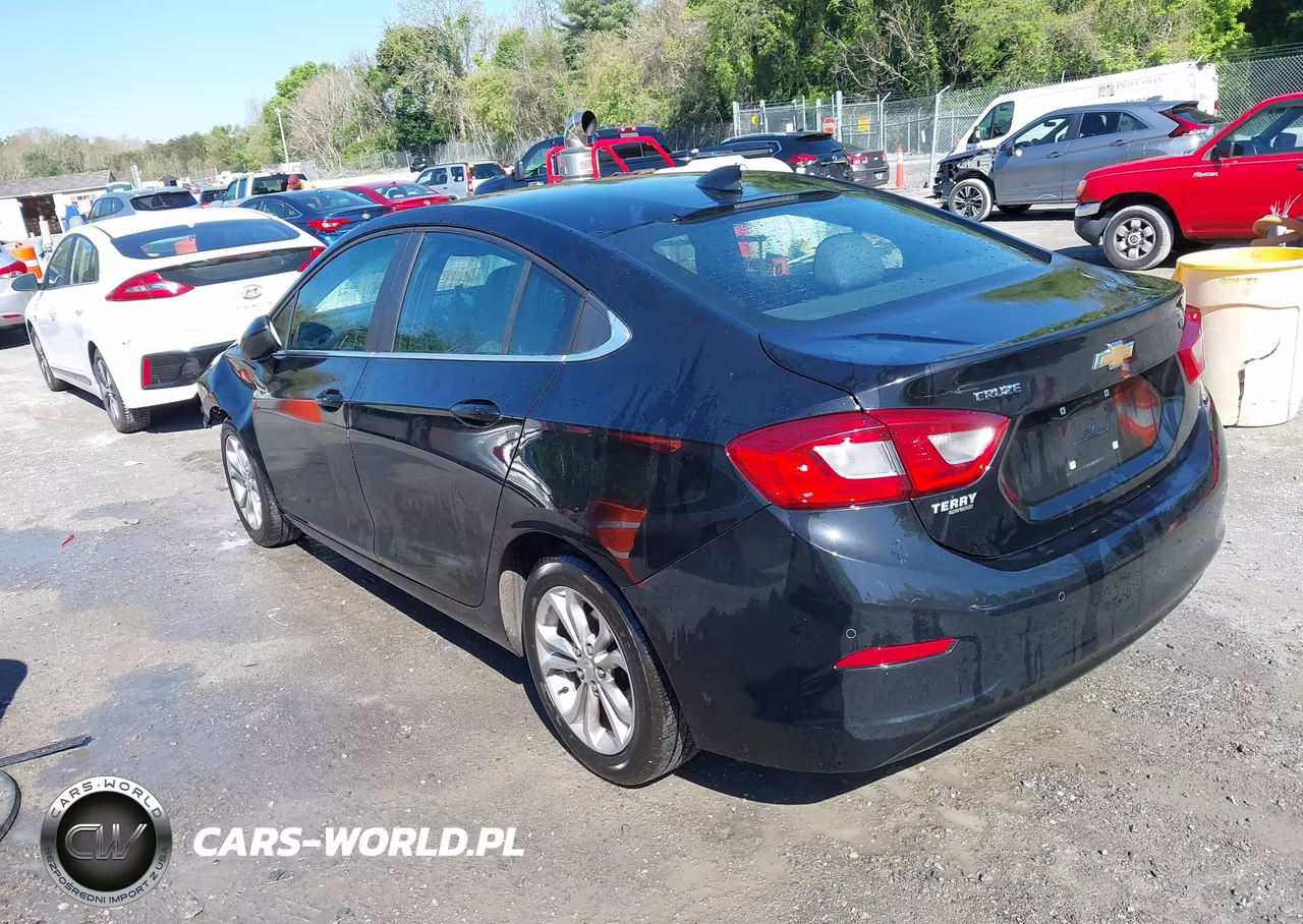 2019 Chevrolet Cruze Lt VIN:1G1BE5SM4K7134729 - 3