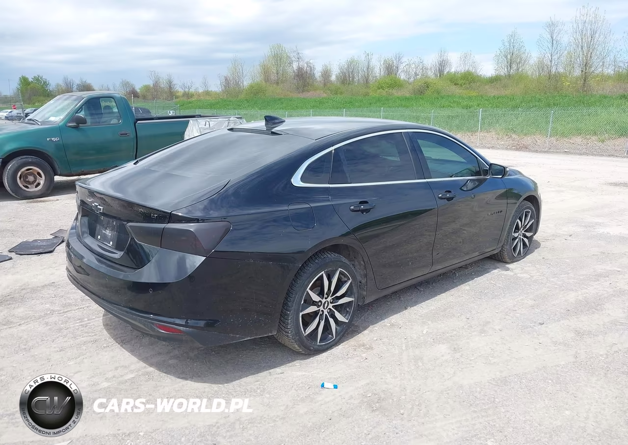 2018 Chevrolet Malibu Lt VIN:1G1ZD5ST5JF271384 - 4