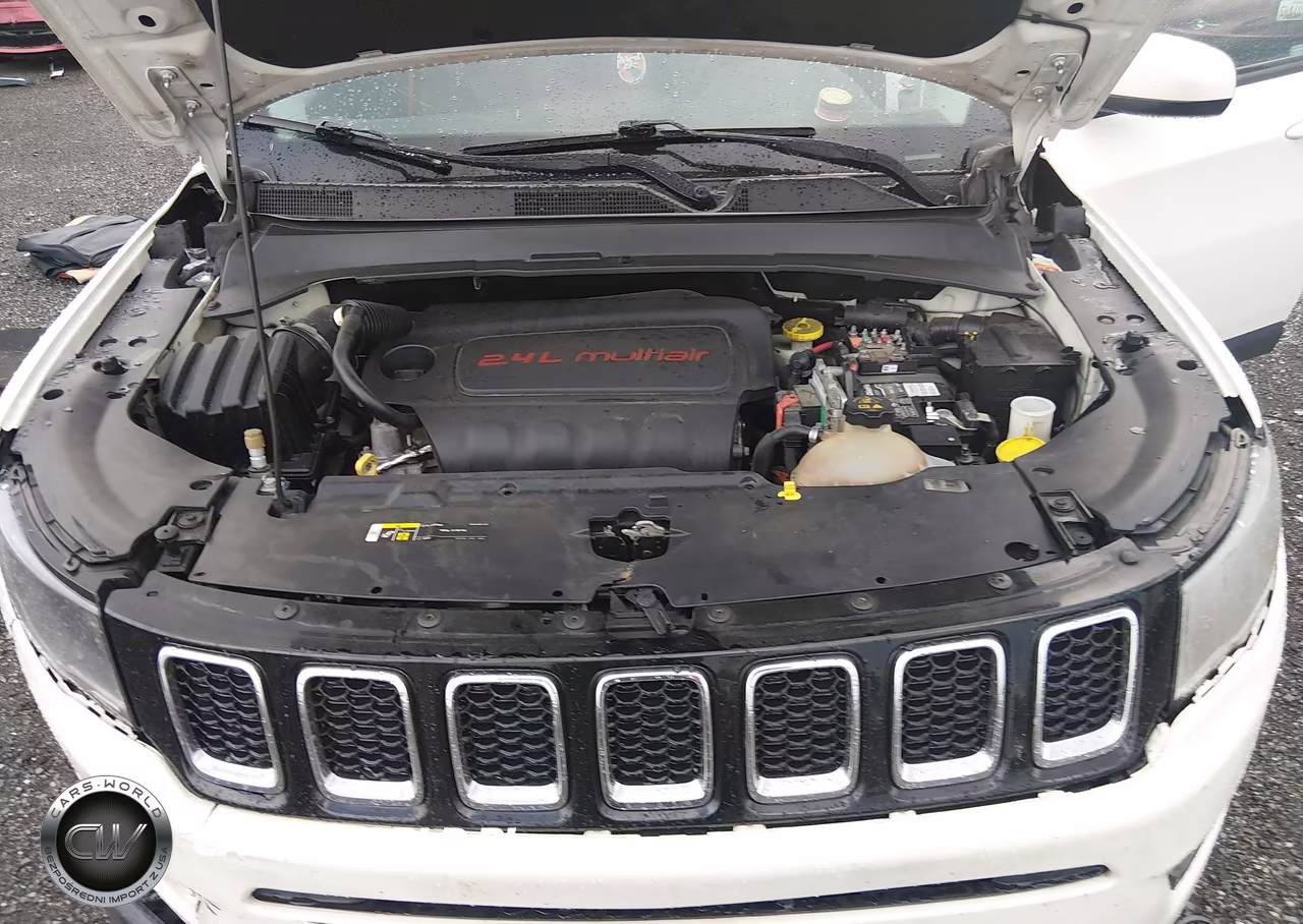 2018 Jeep Compass Latitude 4X4 VIN:3C4NJDBB3JT175808 - 10