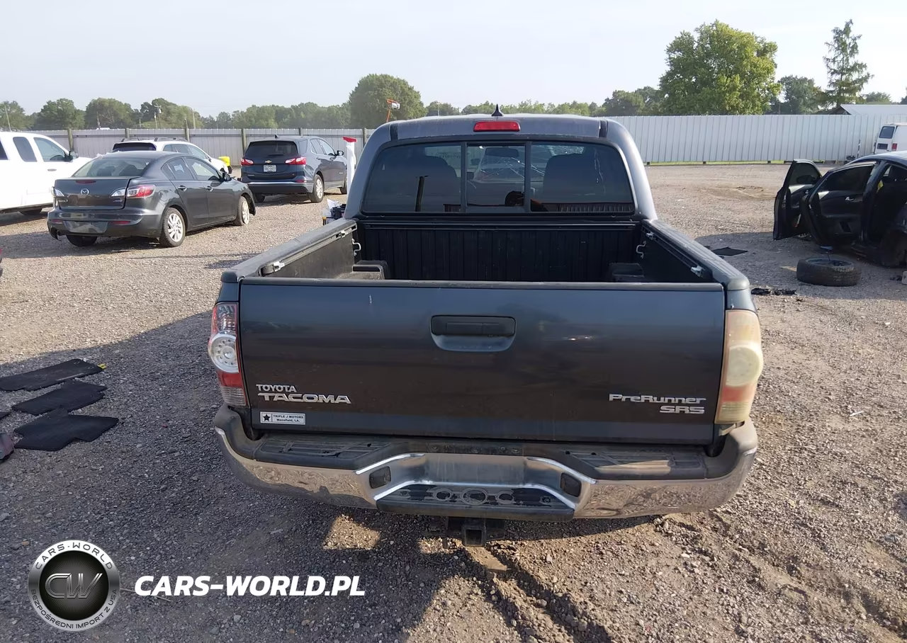 2015 Toyota Tacoma Prerunner VIN:5TFJX4GN9FX037606 - 17