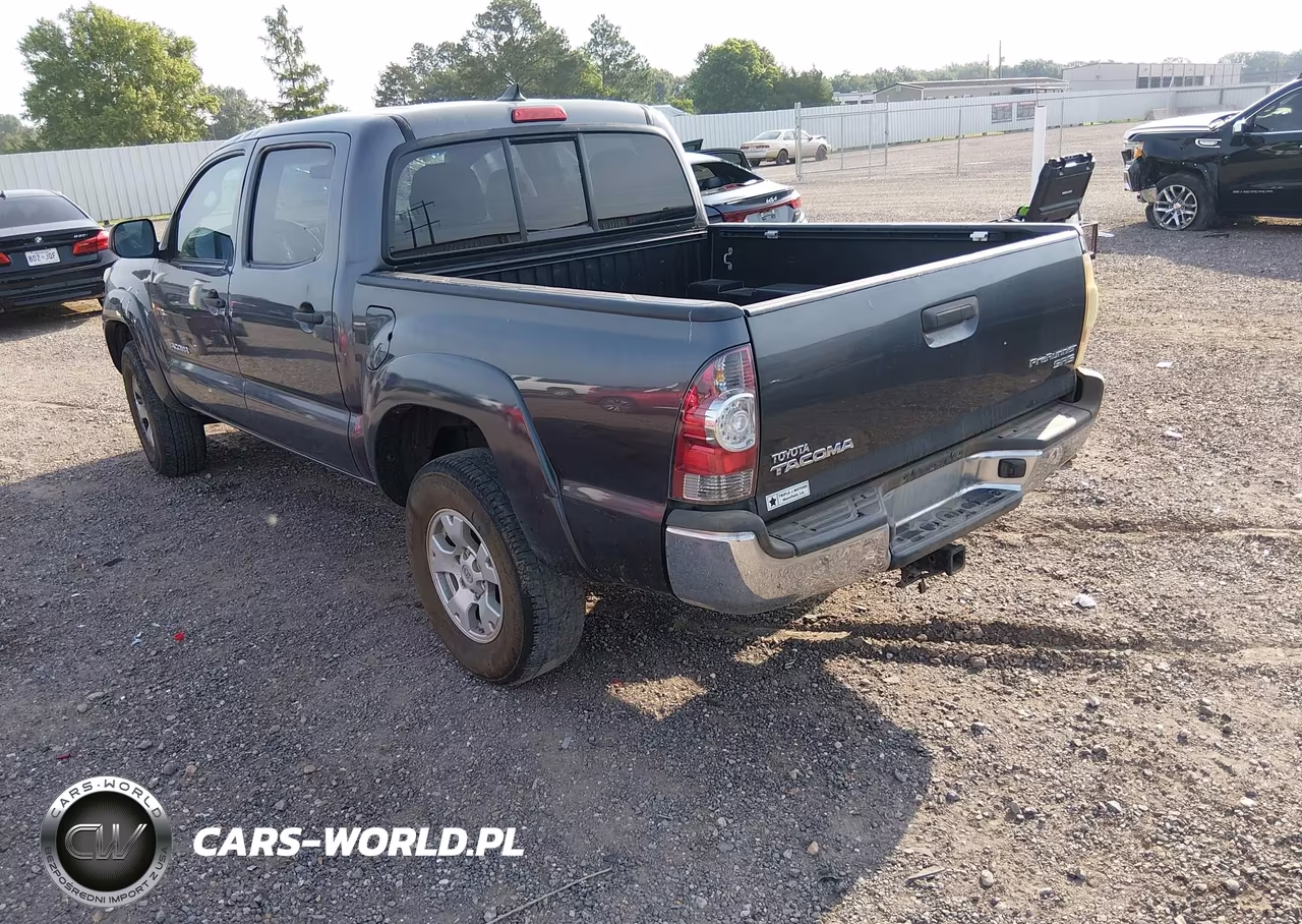 2015 Toyota Tacoma Prerunner VIN:5TFJX4GN9FX037606 - 3