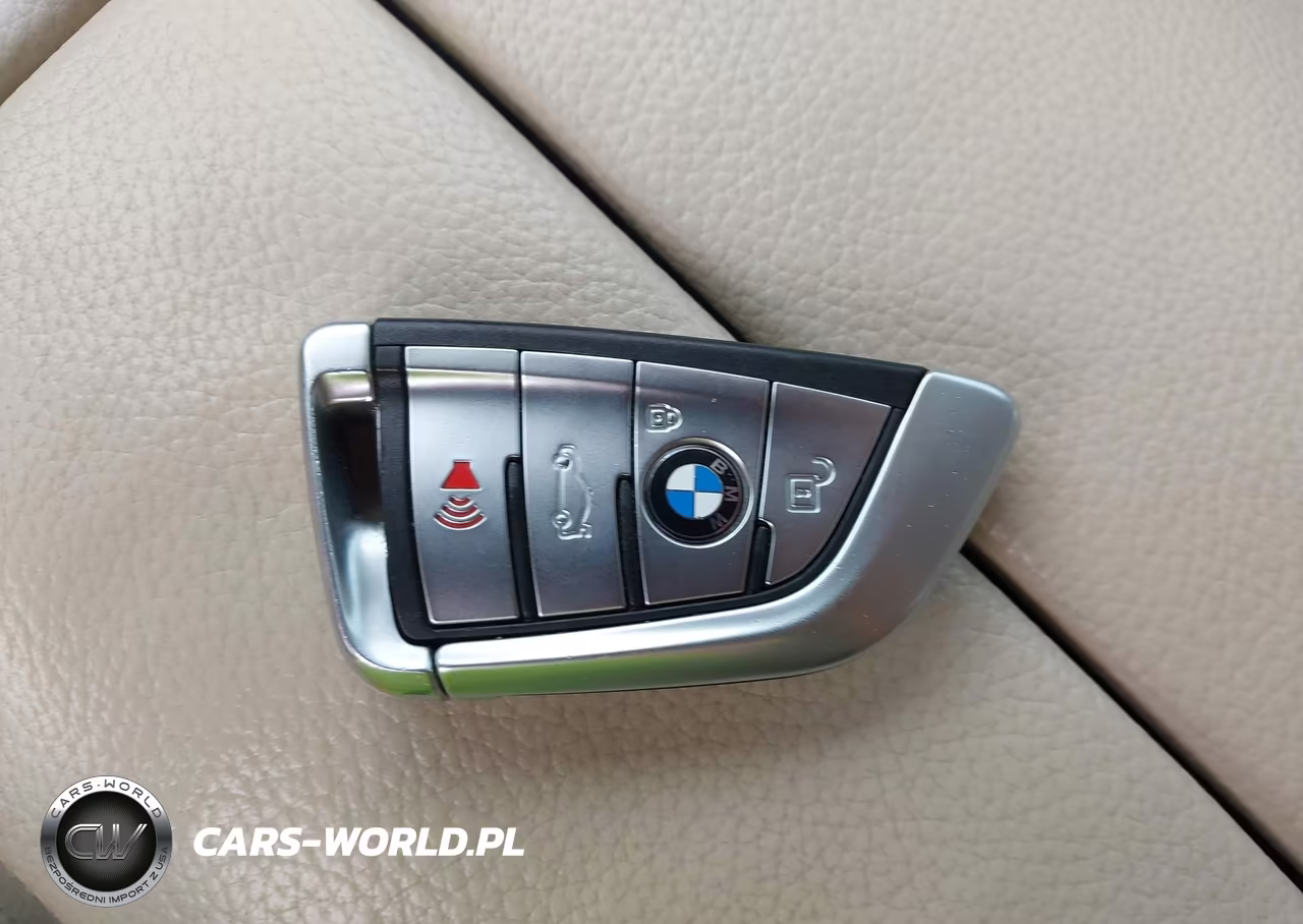 2016 BMW 740I VIN:WBA7E2C51GG548266 - 11