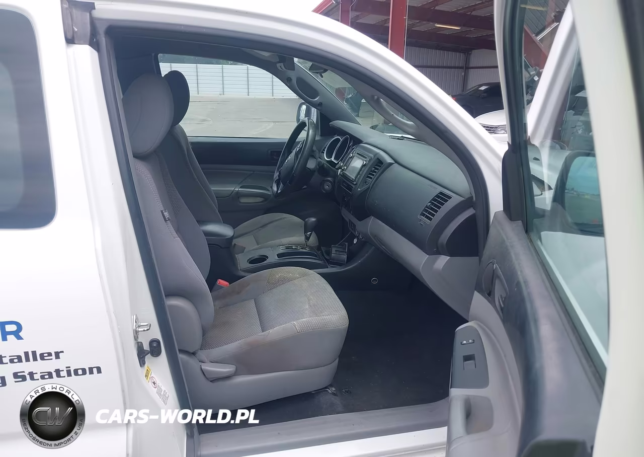 2015 Toyota Tacoma VIN:5TFTX4CN1FX067584 - 5