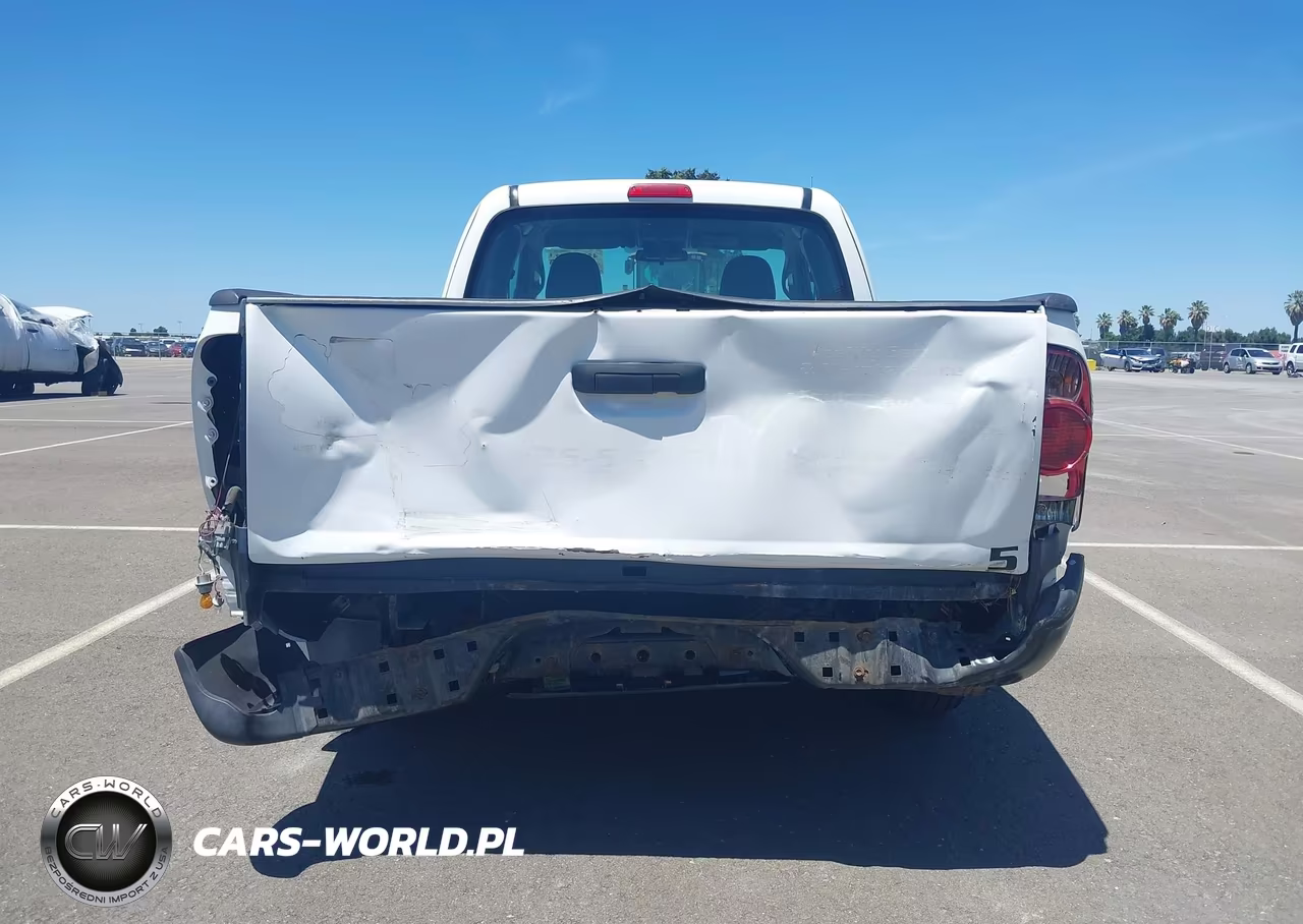 2015 Toyota Tacoma VIN:5TFTX4CN1FX067584 - 6