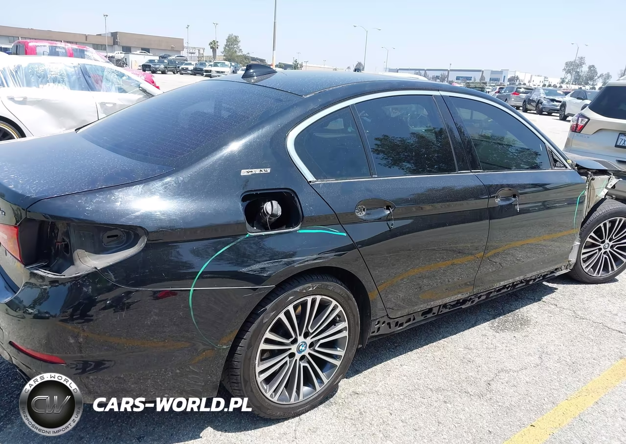 2018 BMW 530E Iperformance VIN:WBAJA9C57JB252747 - 18