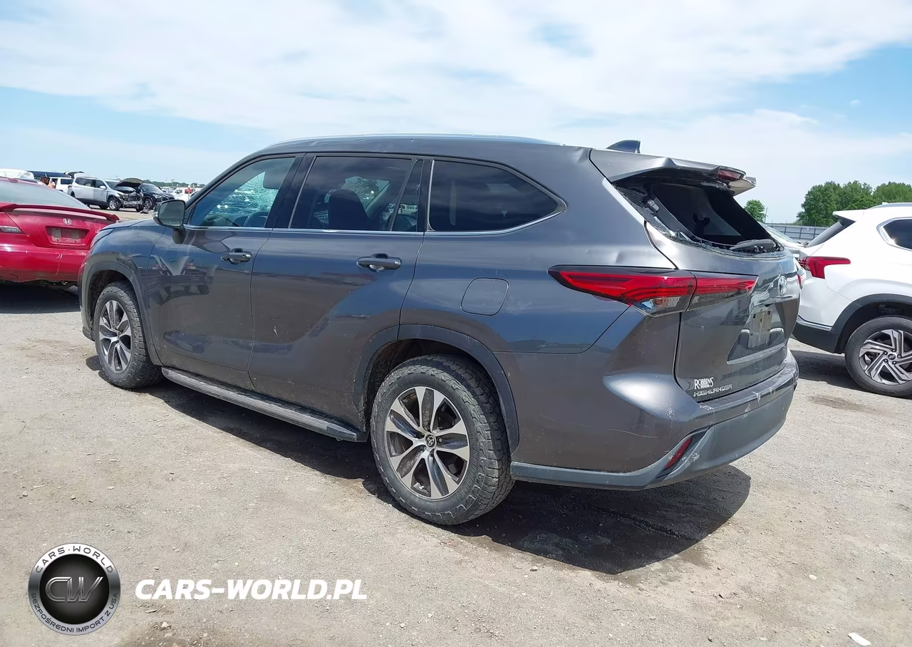 2021 Toyota Highlander Xle VIN:5TDGZRAHXMS082285 - 3