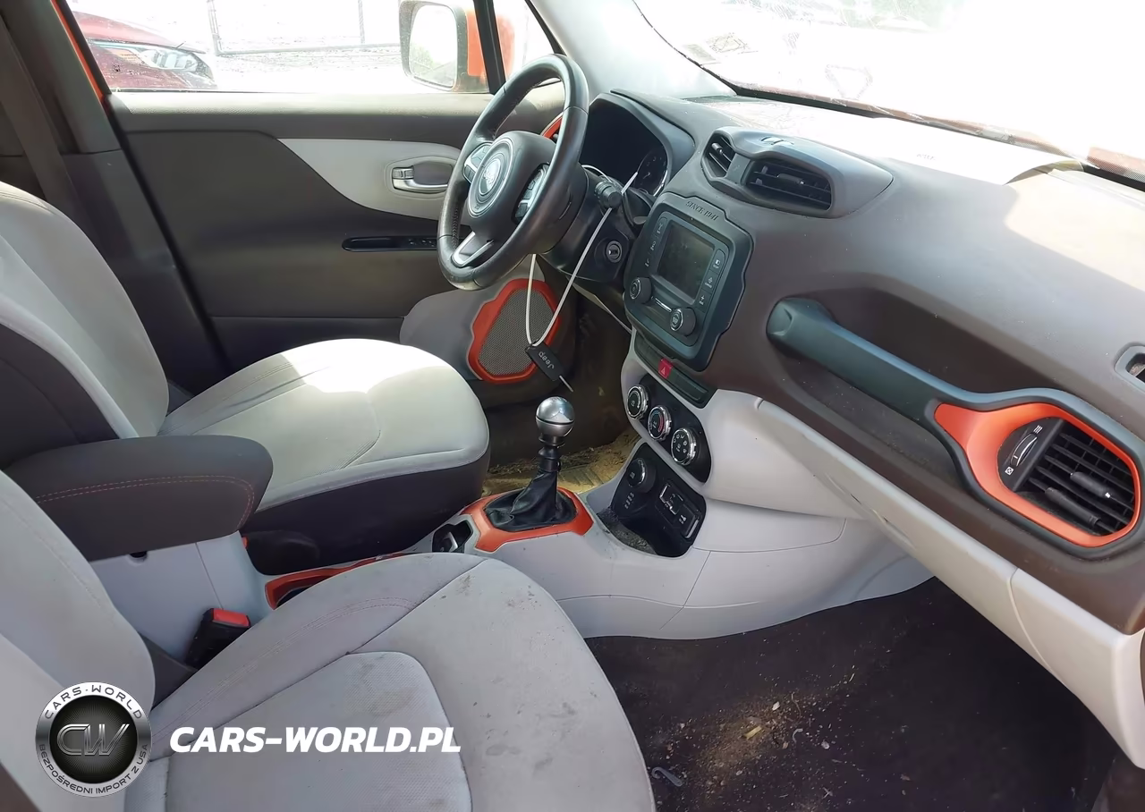 2015 Jeep Renegade Latitude VIN:ZACCJBBH7FPC20747 - 5