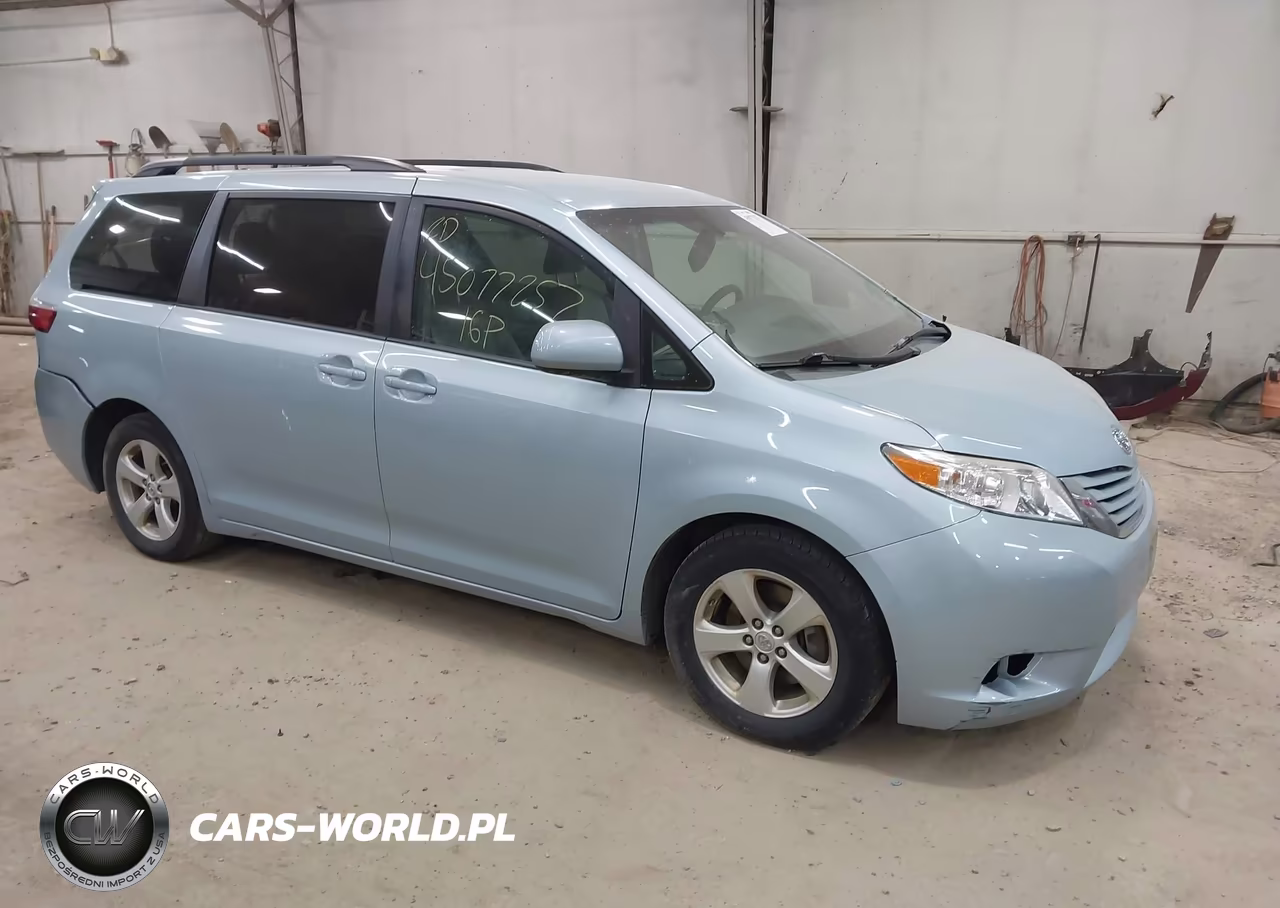 2016 Toyota Sienna Le 8 Passenger – zdjęcie 1 z 16