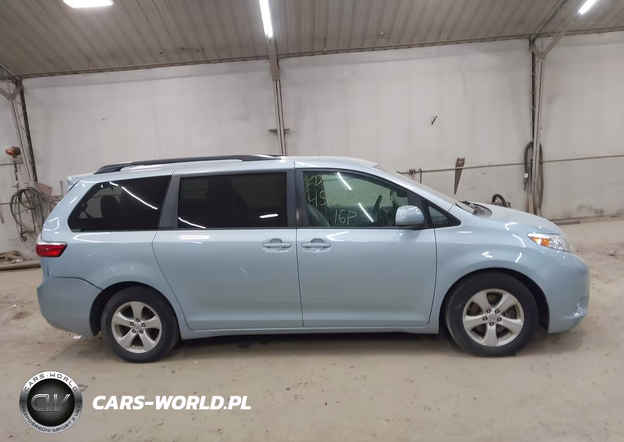 2016 Toyota Sienna Le 8 Passenger VIN:5TDKK3DC6GS713873 - 13