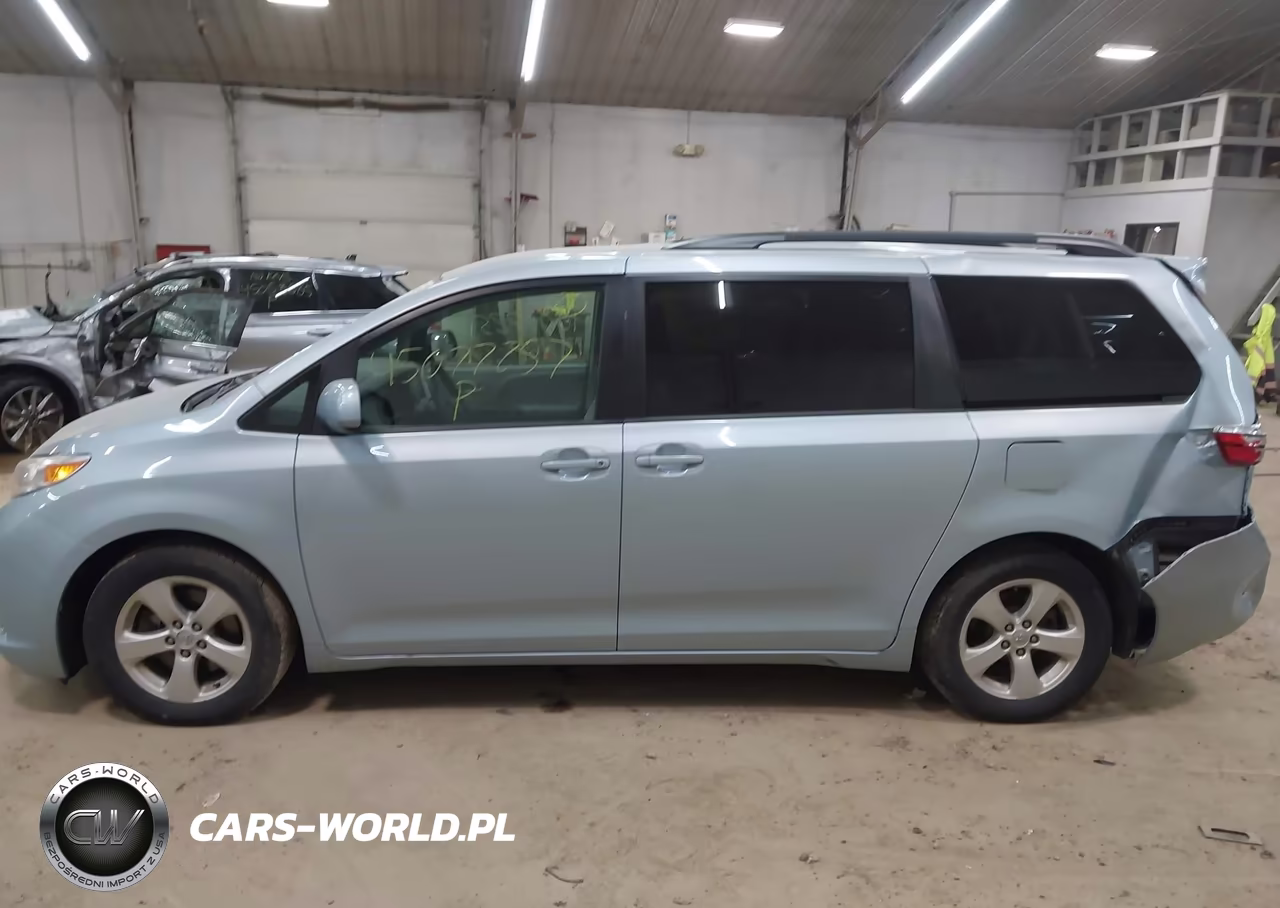 2016 Toyota Sienna Le 8 Passenger VIN:5TDKK3DC6GS713873 - 14
