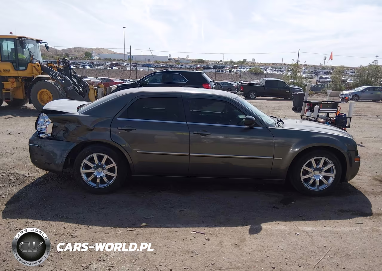 2008 Chrysler 300 Touring VIN:2C3LA53G48H253060 - 13