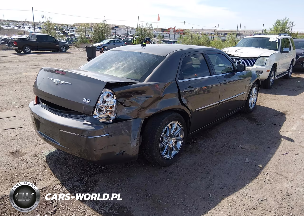 2008 Chrysler 300 Touring VIN:2C3LA53G48H253060 - 4
