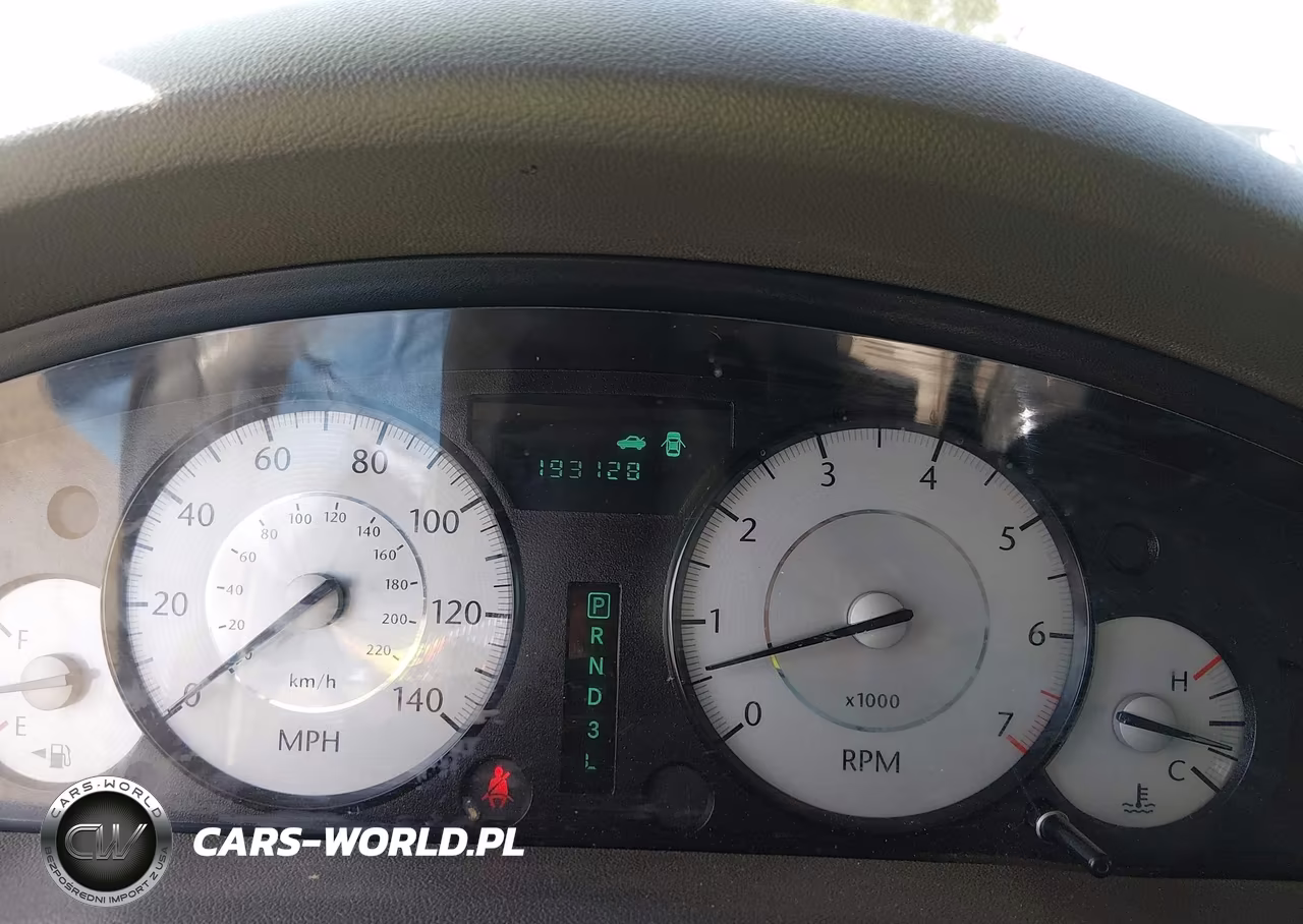 2008 Chrysler 300 Touring VIN:2C3LA53G48H253060 - 7