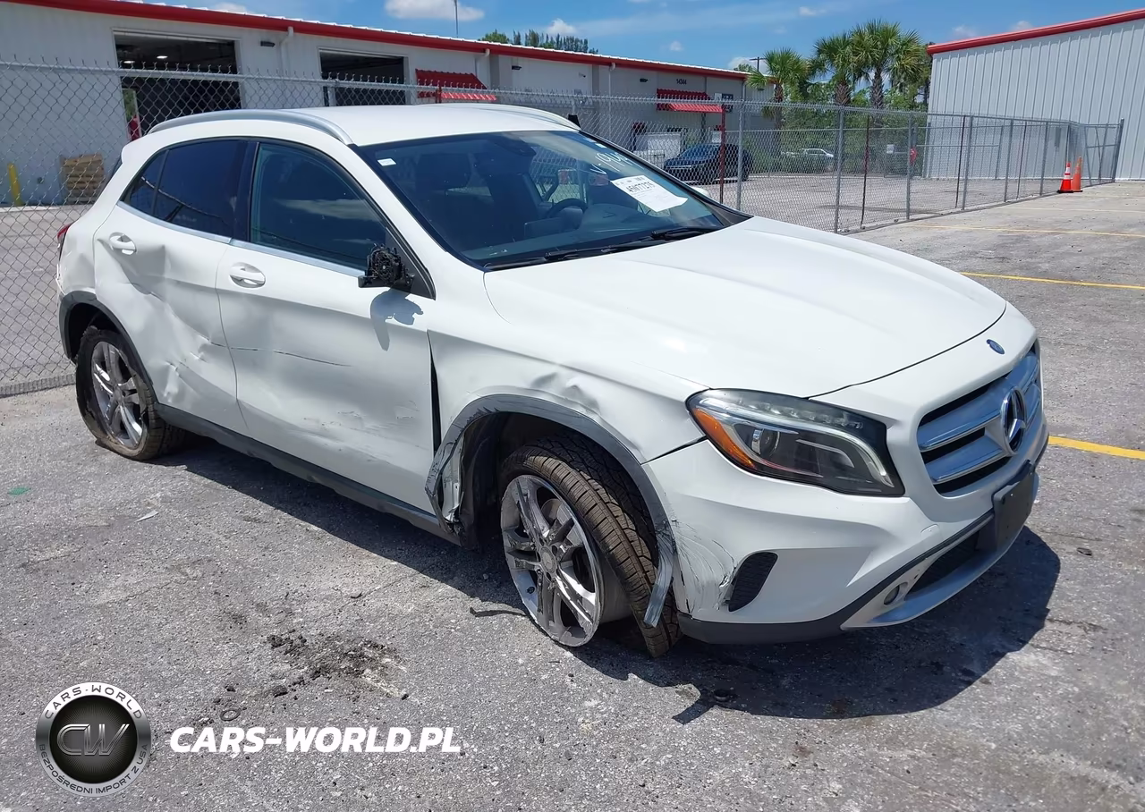 2015 Mercedes-Benz Gla 250 4Matic – zdjęcie 1 z 16