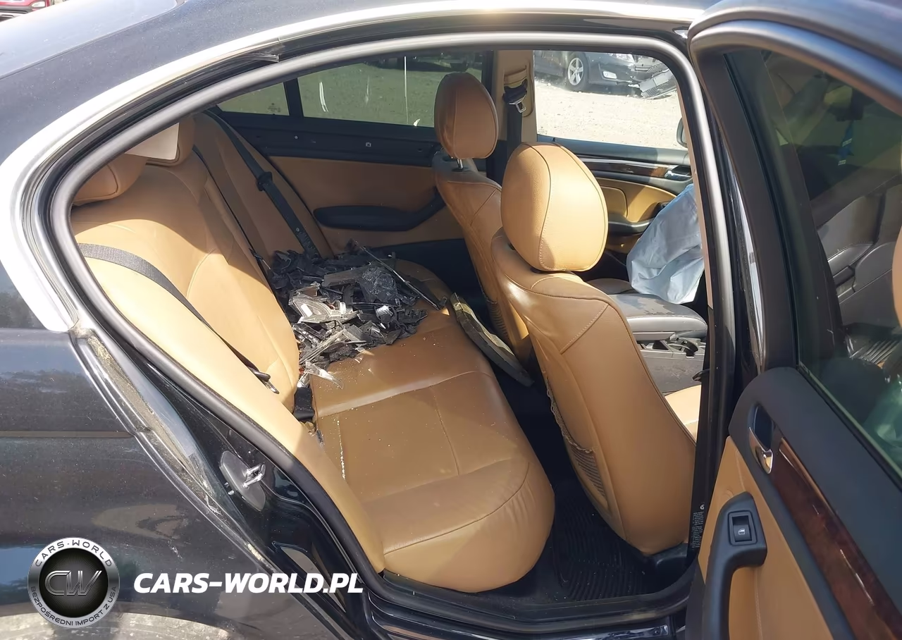 2005 BMW 330Xi VIN:WBAEW53495PN37560 - 8