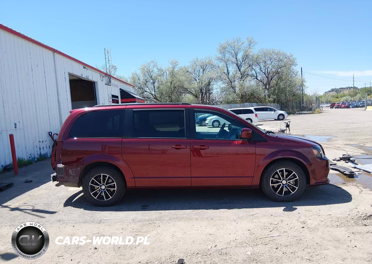 2018 Dodge Grand Caravan Gt VIN:2C4RDGEGXJR335638 - 14