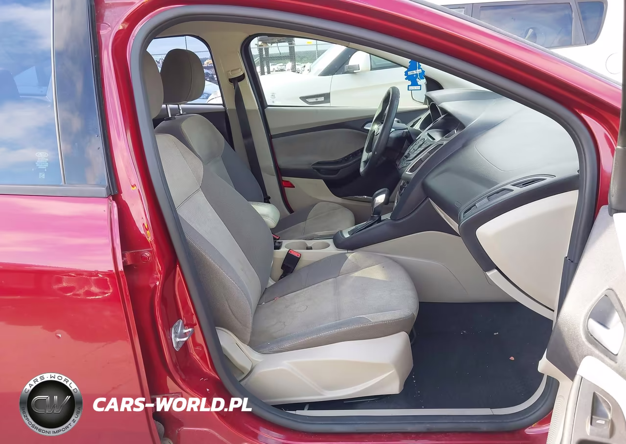 2014 Ford Focus Se VIN:1FADP3F29EL109138 - 5
