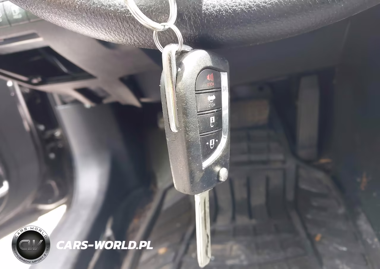 2021 Toyota Camry Le VIN:4T1C11AK6MU592837 - 11