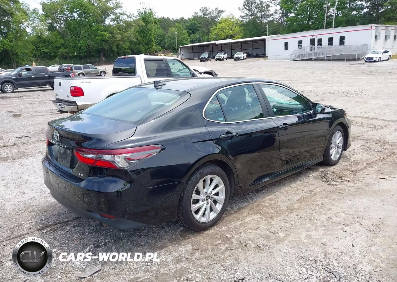 2021 Toyota Camry Le VIN:4T1C11AK6MU592837 - 4
