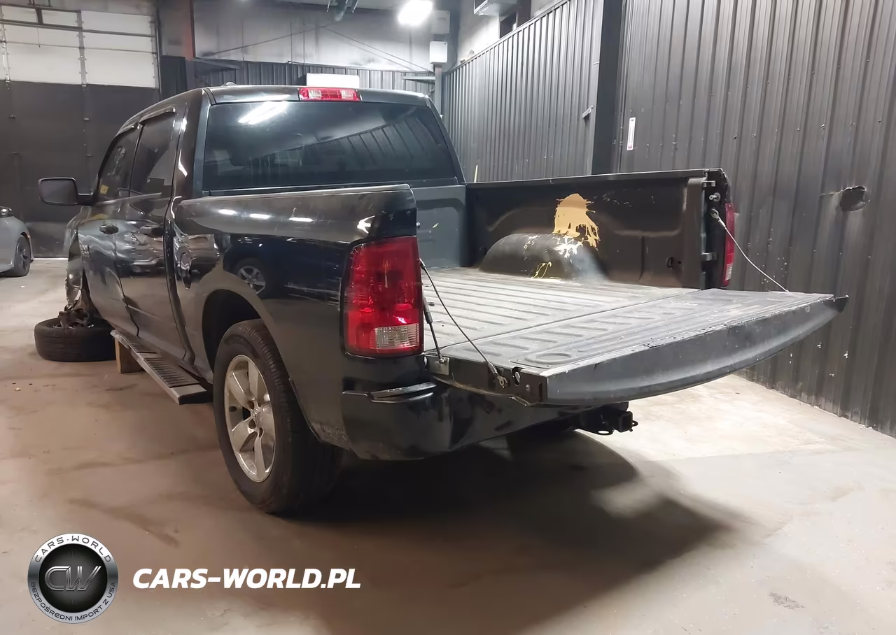 2017 Ram 1500 Express 4X4 5'7 Box VIN:1C6RR7KG3HS773942 - 3
