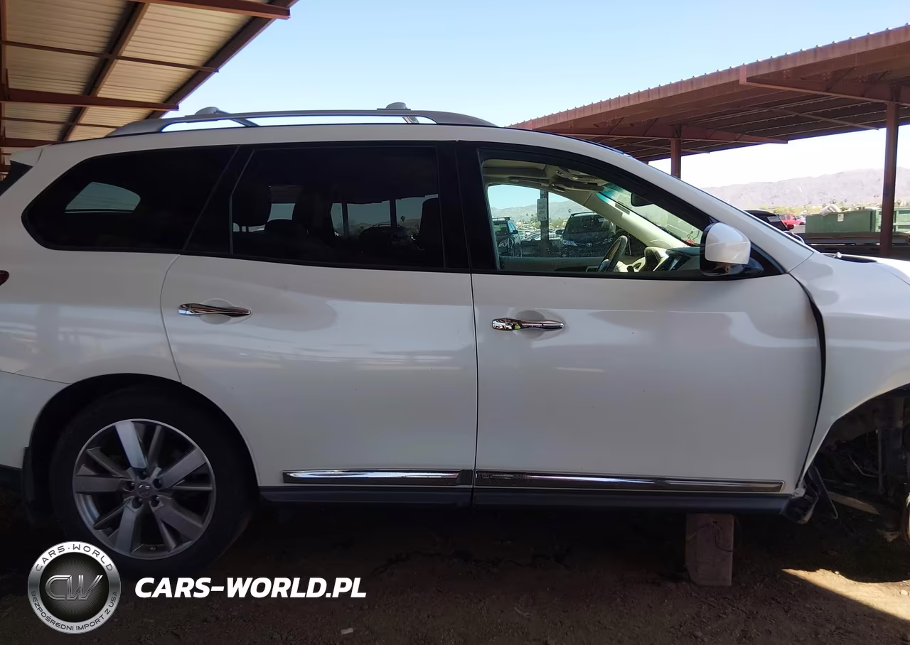 2015 Nissan Pathfinder Platinum VIN:5N1AR2MN3FC712906 - 13
