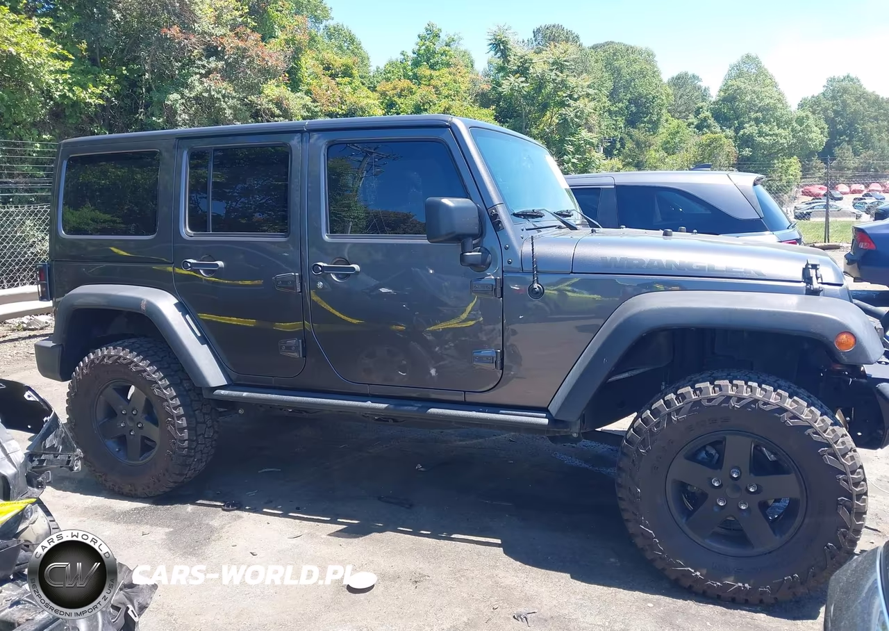 2016 Jeep Wrangler Unlimited Black Bear VIN:1C4BJWDG3GL178672 - 13
