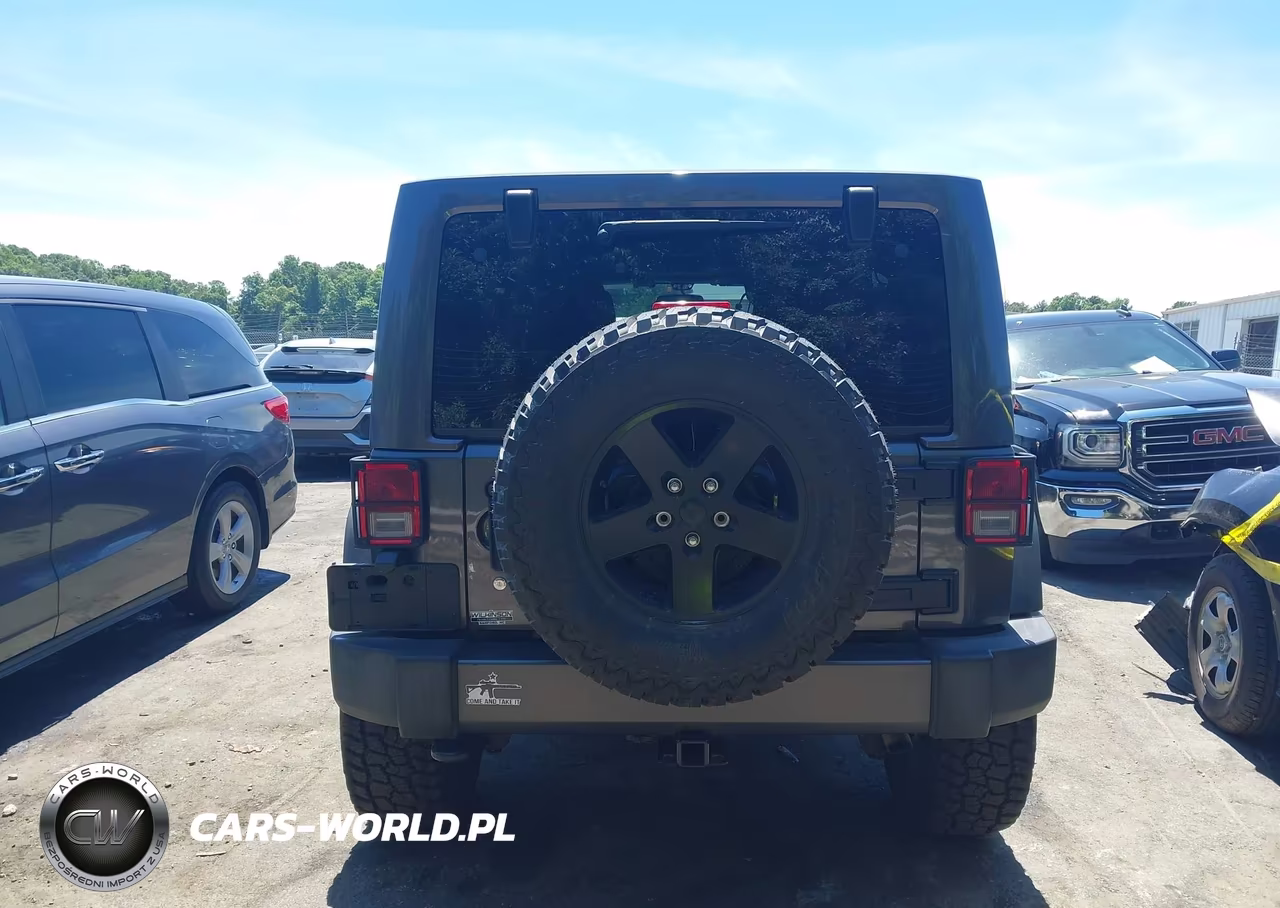 2016 Jeep Wrangler Unlimited Black Bear VIN:1C4BJWDG3GL178672 - 16