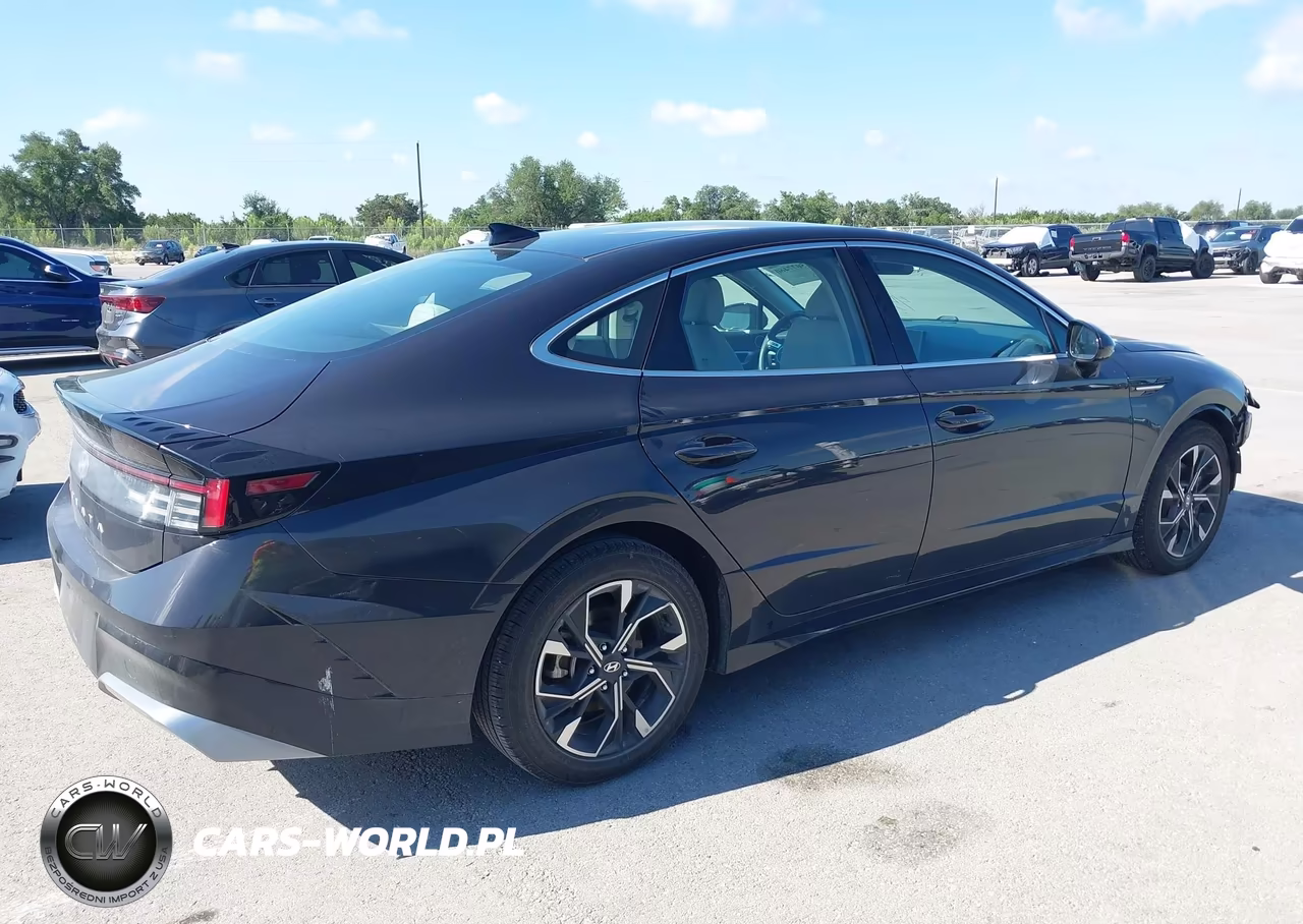 2024 Hyundai Sonata Sel VIN:KMHL64JA1RA412702 - 4